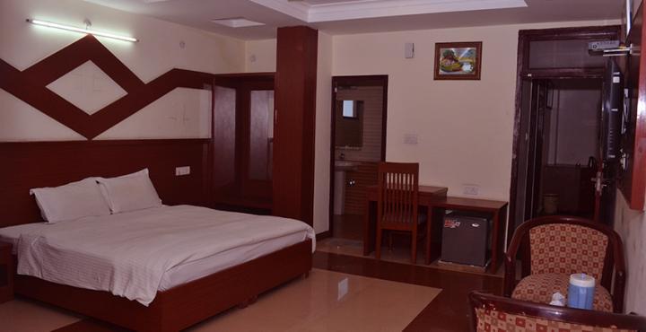 Oyo 1944 Saubhagya Hotel