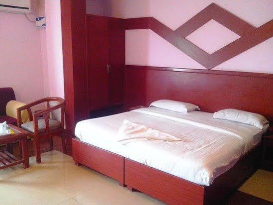 Hotel Oyo 1944 Saubhagya 2*