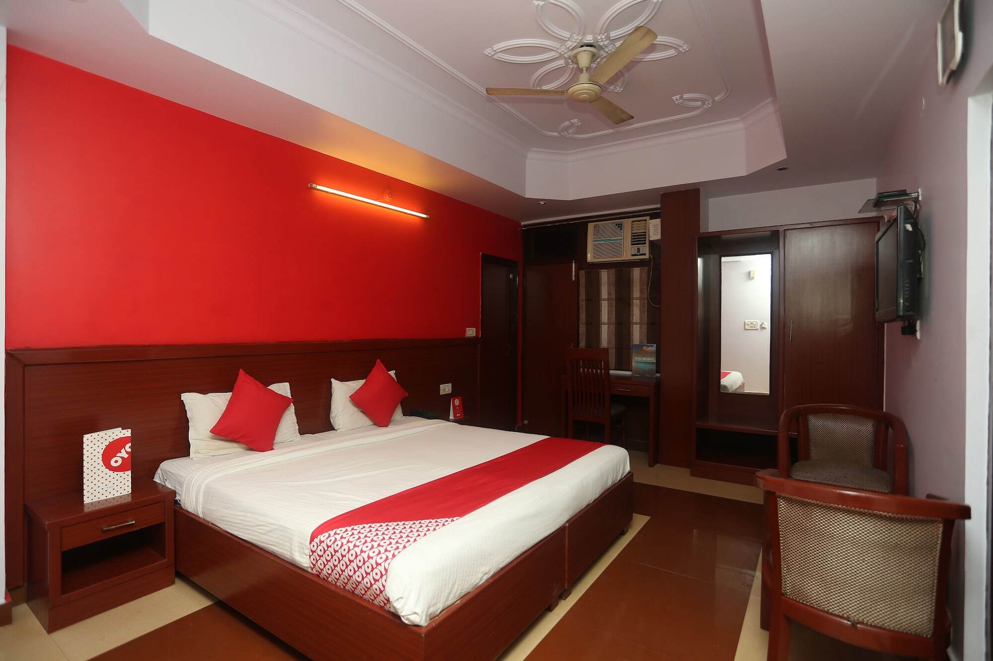 Oyo 1944 Saubhagya Hotel 2*
